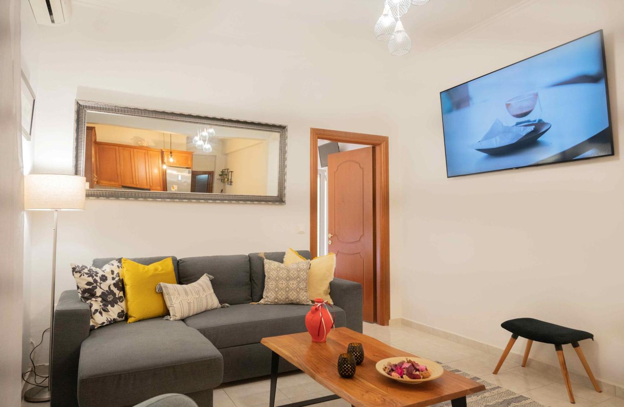 Cloe Corfu Airport Apartment *